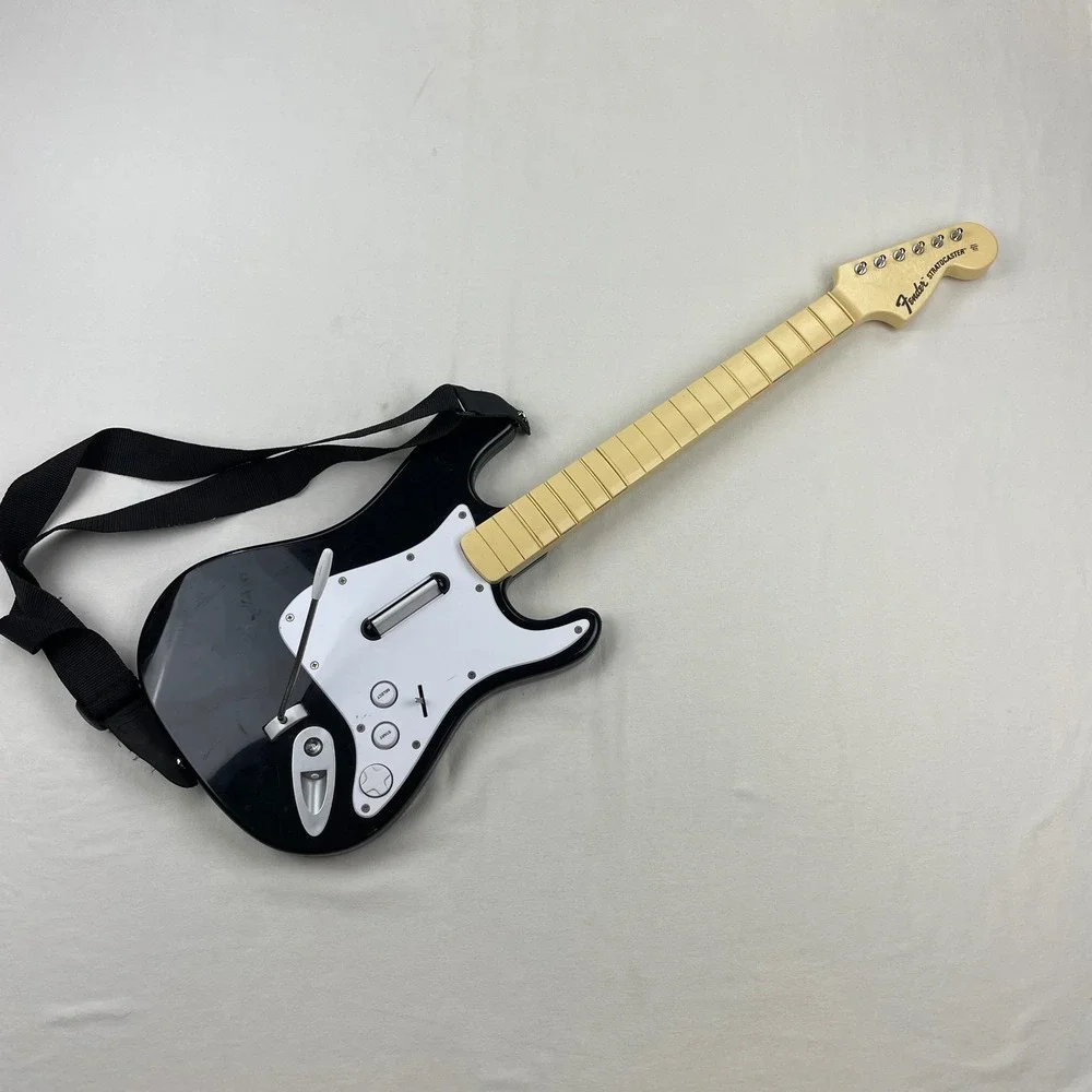 Guitar Hero Fender Stratocaster Wireless Guitar Controller PS3 Black 822151